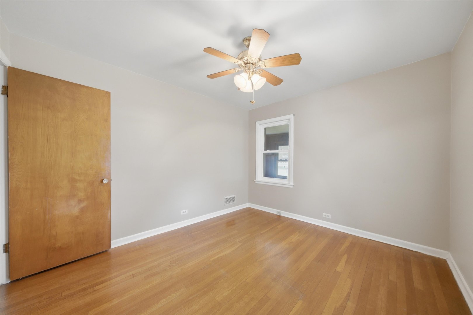 2416 2nd Avenue North Riverside, IL 60546 - Photo 13 of 33