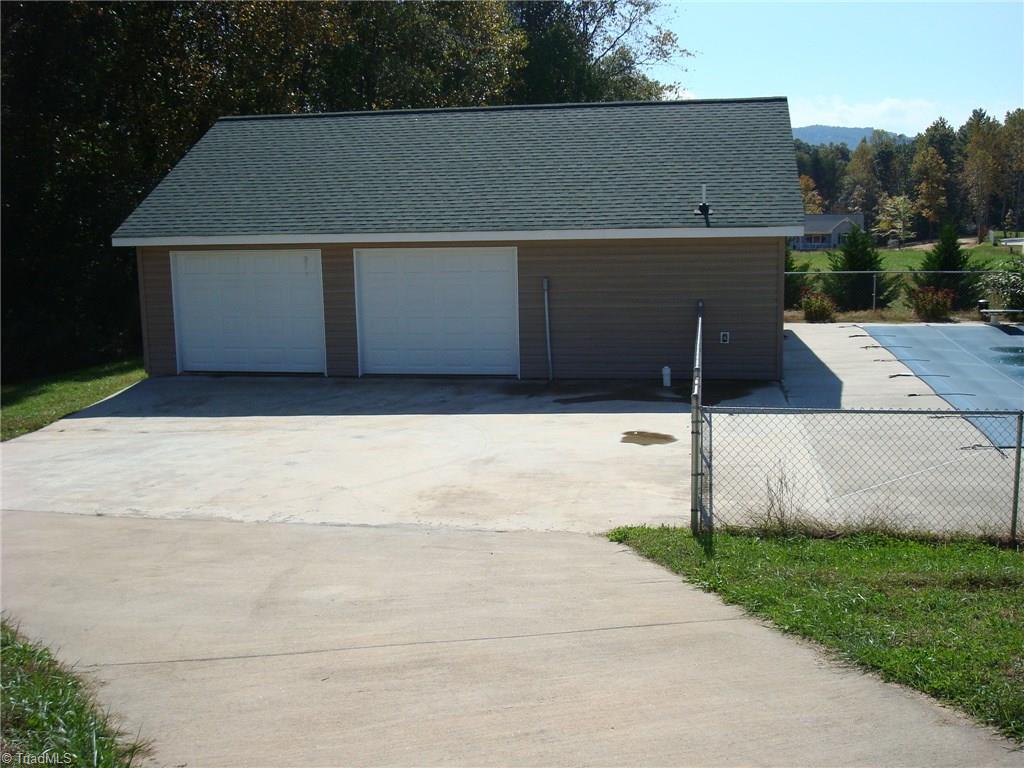 1760 Edgewood Road Wilkesboro, NC 28697 - Photo 27 of 30