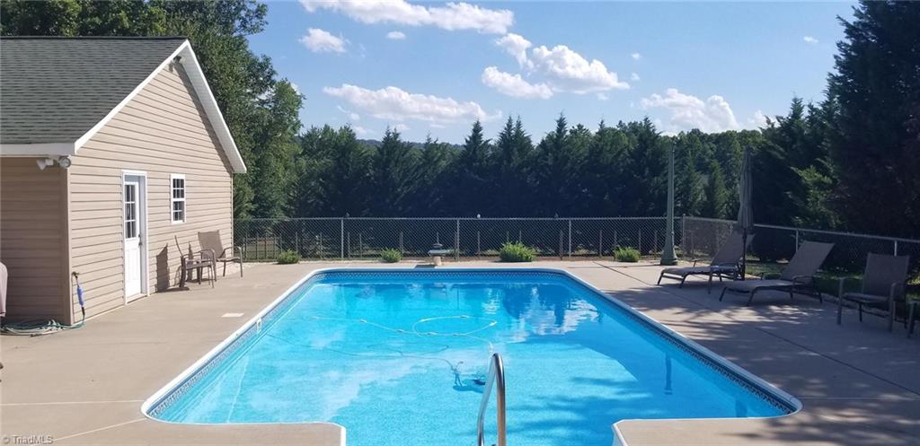 1760 Edgewood Road Wilkesboro, NC 28697 - Photo 28 of 30