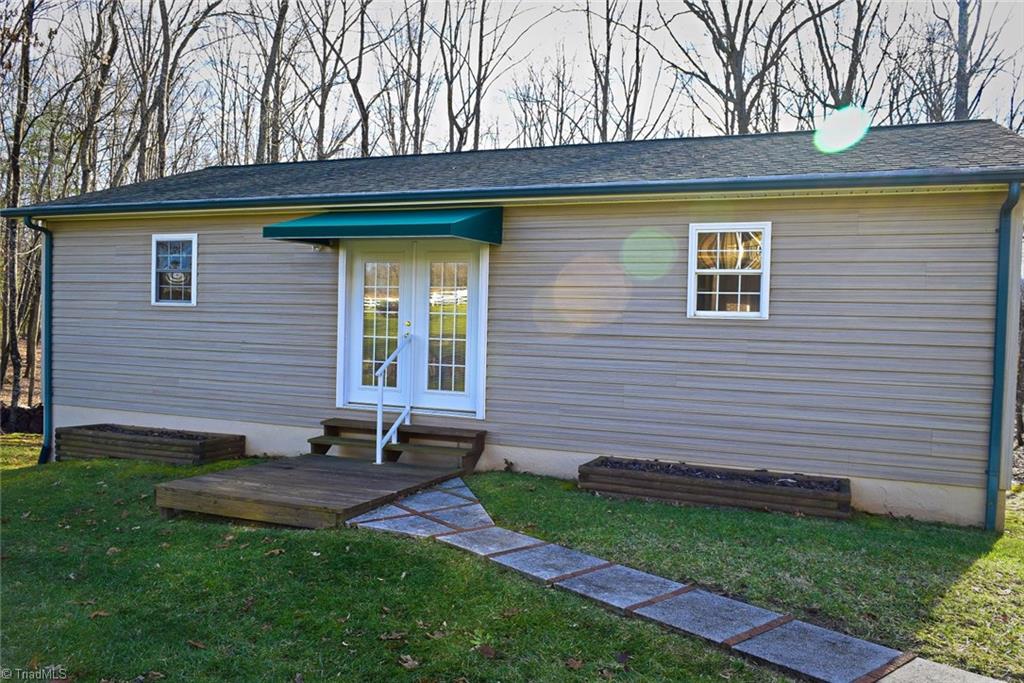 1760 Edgewood Road Wilkesboro, NC 28697 - Photo 29 of 30
