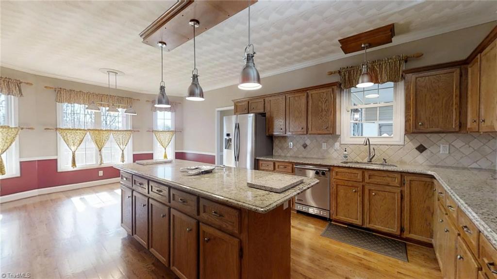 1760 Edgewood Road Wilkesboro, NC 28697 - Photo 6 of 30