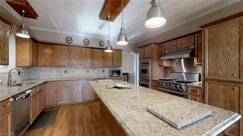 1760 Edgewood Road Wilkesboro, NC 28697 - Photo 9 of 30