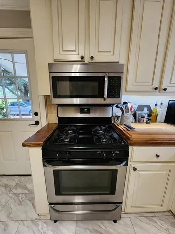 $250,000 | 537 Whitfield Drive, Natchitoches, LA 71457