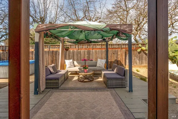 $1,100,000 | 1911 Emerald Drive, Calistoga, CA 94515