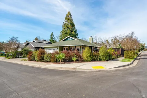 $1,100,000 | 1911 Emerald Drive, Calistoga, CA 94515
