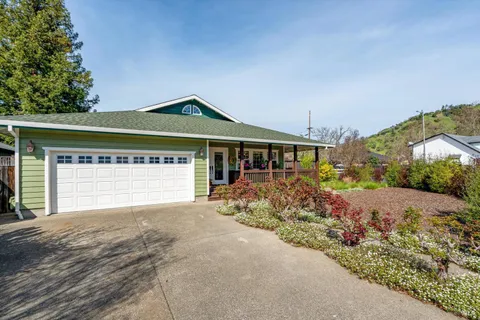 $1,100,000 | 1911 Emerald Drive, Calistoga, CA 94515