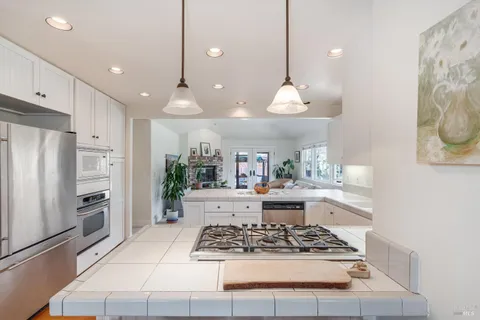 $1,100,000 | 1911 Emerald Drive, Calistoga, CA 94515