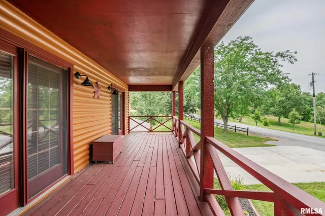 $339,000 | 285 Sally Holler Road, Harrisburg, IL 62946