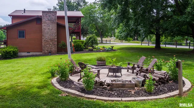 $339,000 | 285 Sally Holler Road, Harrisburg, IL 62946