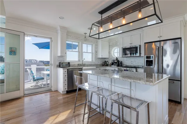 $2,950,000 | 11 Rabbit Run, Westerly, RI 02891