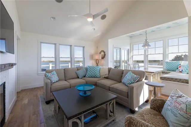 $2,950,000 | 11 Rabbit Run, Westerly, RI 02891