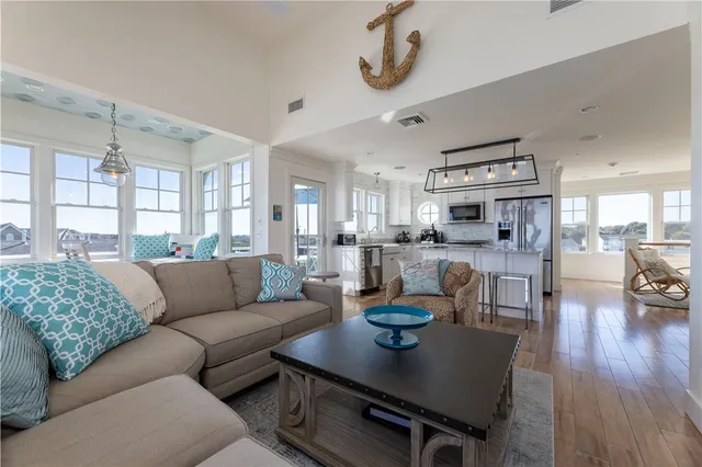 $2,950,000 | 11 Rabbit Run, Westerly, RI 02891