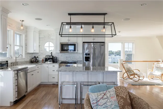 $2,950,000 | 11 Rabbit Run, Westerly, RI 02891