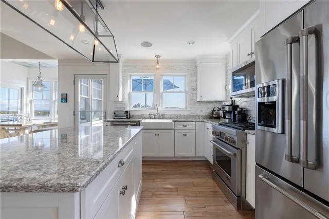 $2,950,000 | 11 Rabbit Run, Westerly, RI 02891