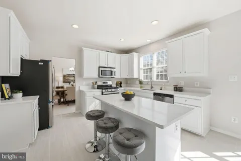 $935,000 | 105 Meadowbrook Court Southwest, Leesburg, VA 20175