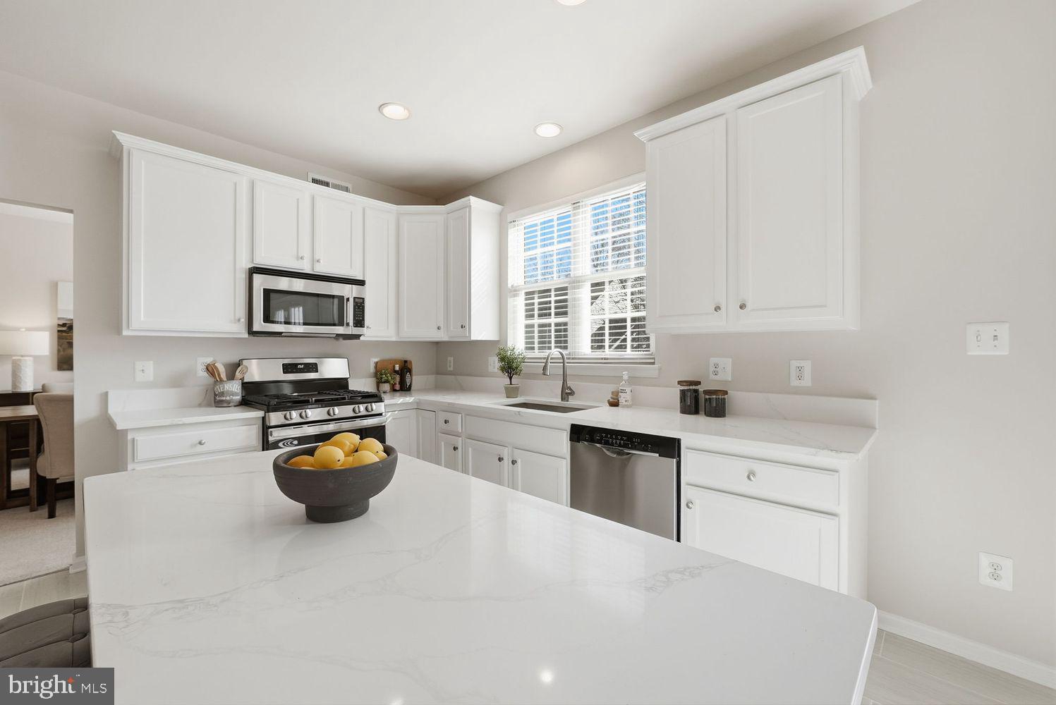 105 Meadowbrook Court Southwest Leesburg, VA 20175 - Photo 14 of 34