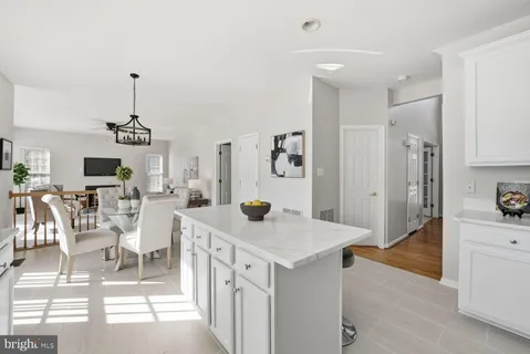 $935,000 | 105 Meadowbrook Court Southwest, Leesburg, VA 20175