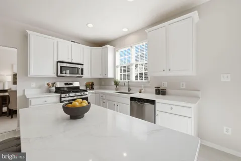 $935,000 | 105 Meadowbrook Court Southwest, Leesburg, VA 20175