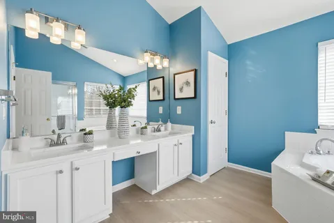 $935,000 | 105 Meadowbrook Court Southwest, Leesburg, VA 20175