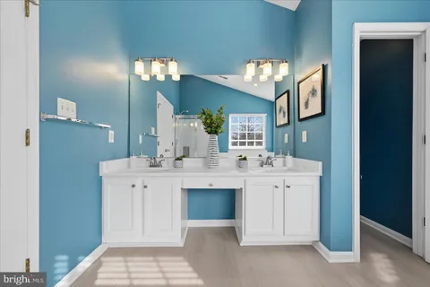 $935,000 | 105 Meadowbrook Court Southwest, Leesburg, VA 20175