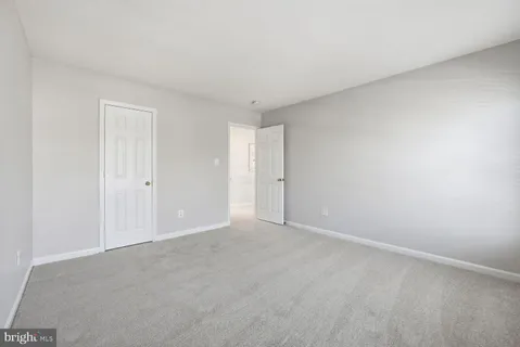 $935,000 | 105 Meadowbrook Court Southwest, Leesburg, VA 20175