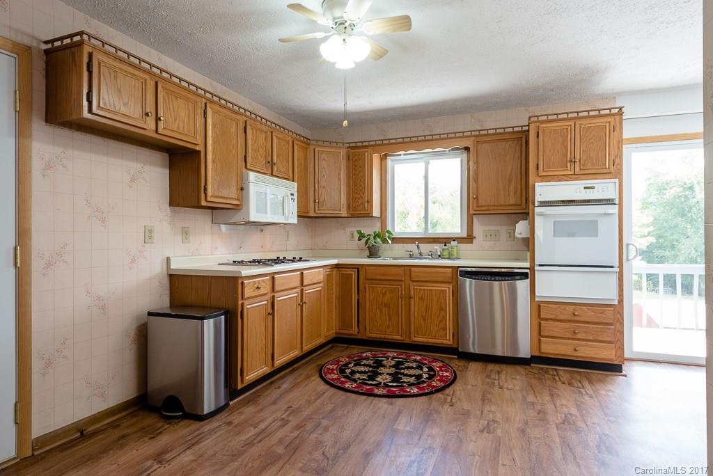 21 Warren Creek Road Candler, NC 28715 - Photo 10 of 24 Gallery Image 10
