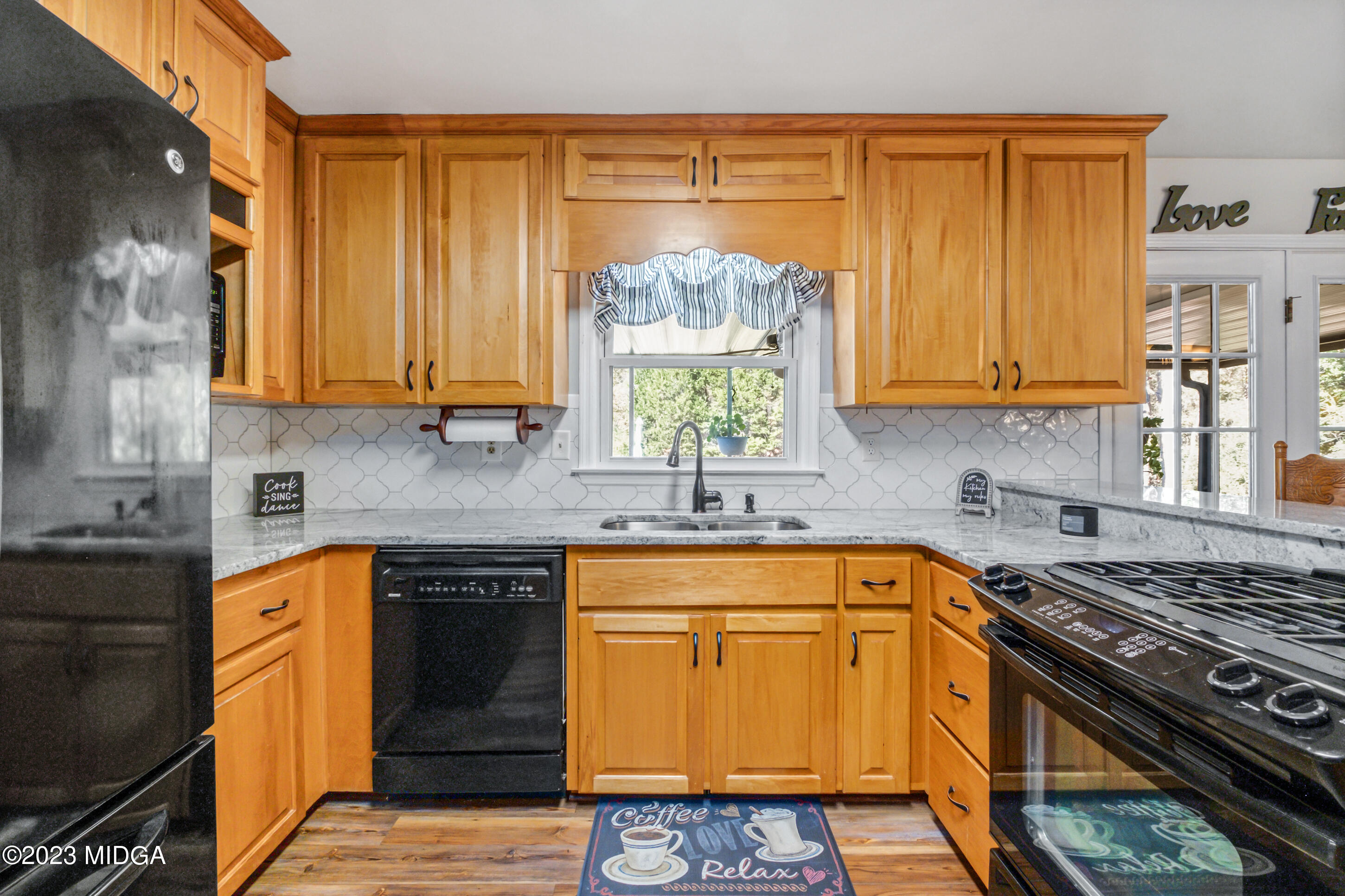 2087 Graham Road Macon, GA 31211 - Photo 12 of 41 Kitchen