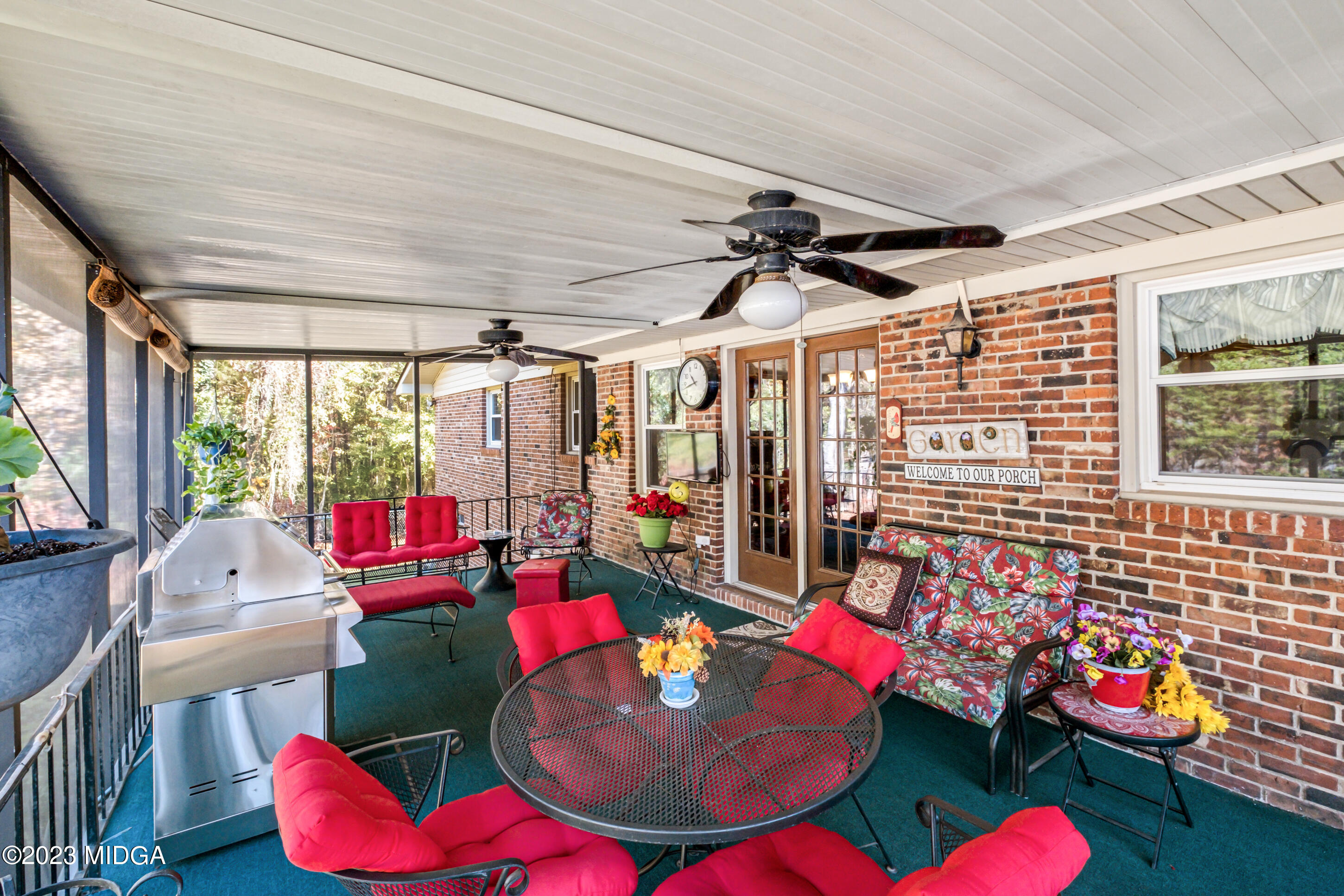 2087 Graham Road Macon, GA 31211 - Photo 28 of 41 Back Porch