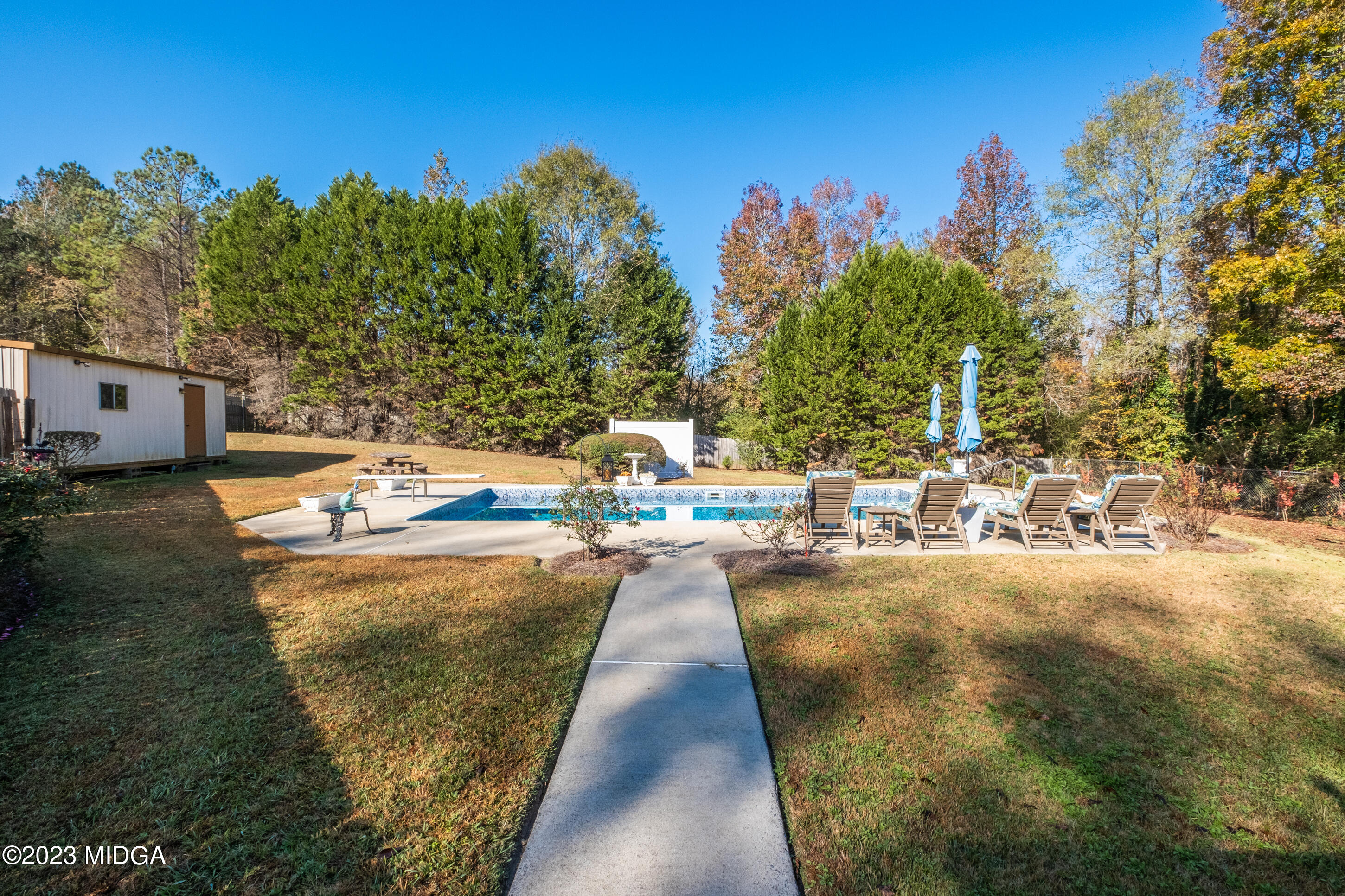 2087 Graham Road Macon, GA 31211 - Photo 4 of 41 Pool