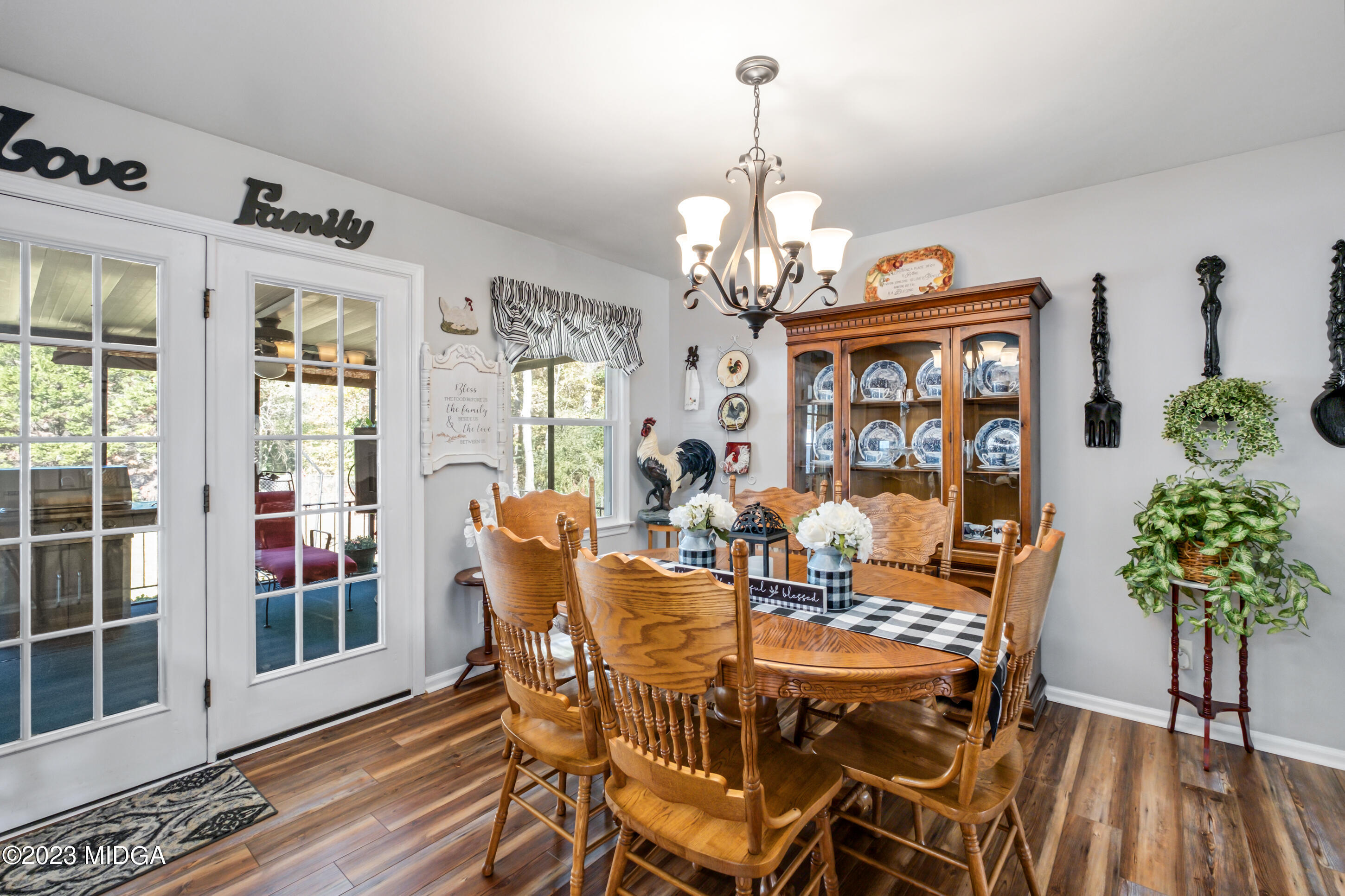 2087 Graham Road Macon, GA 31211 - Photo 9 of 41 Dining Room