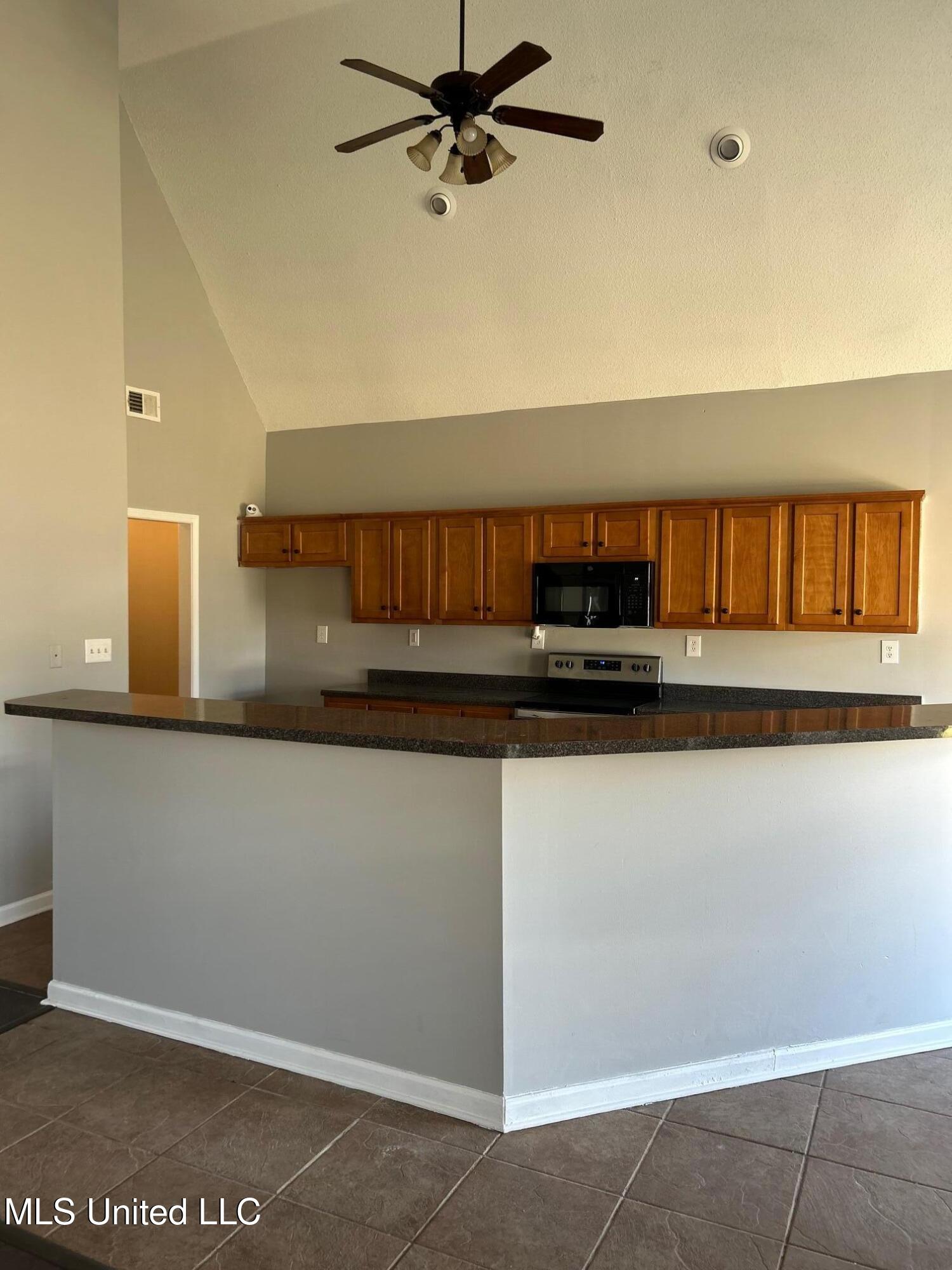 102 Masters Cove Senatobia, MS 38668 - Photo 4 of 8 IMG_4