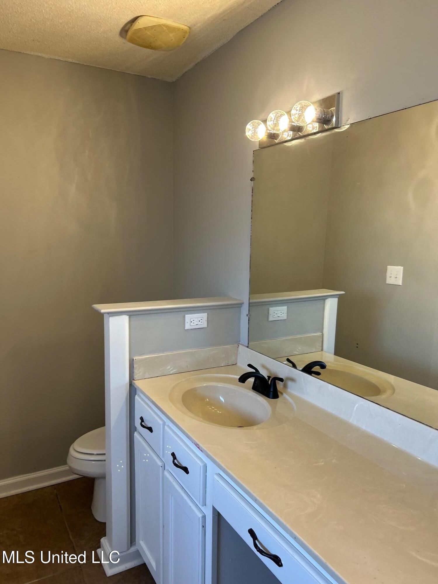 102 Masters Cove Senatobia, MS 38668 - Photo 5 of 8 IMG_5