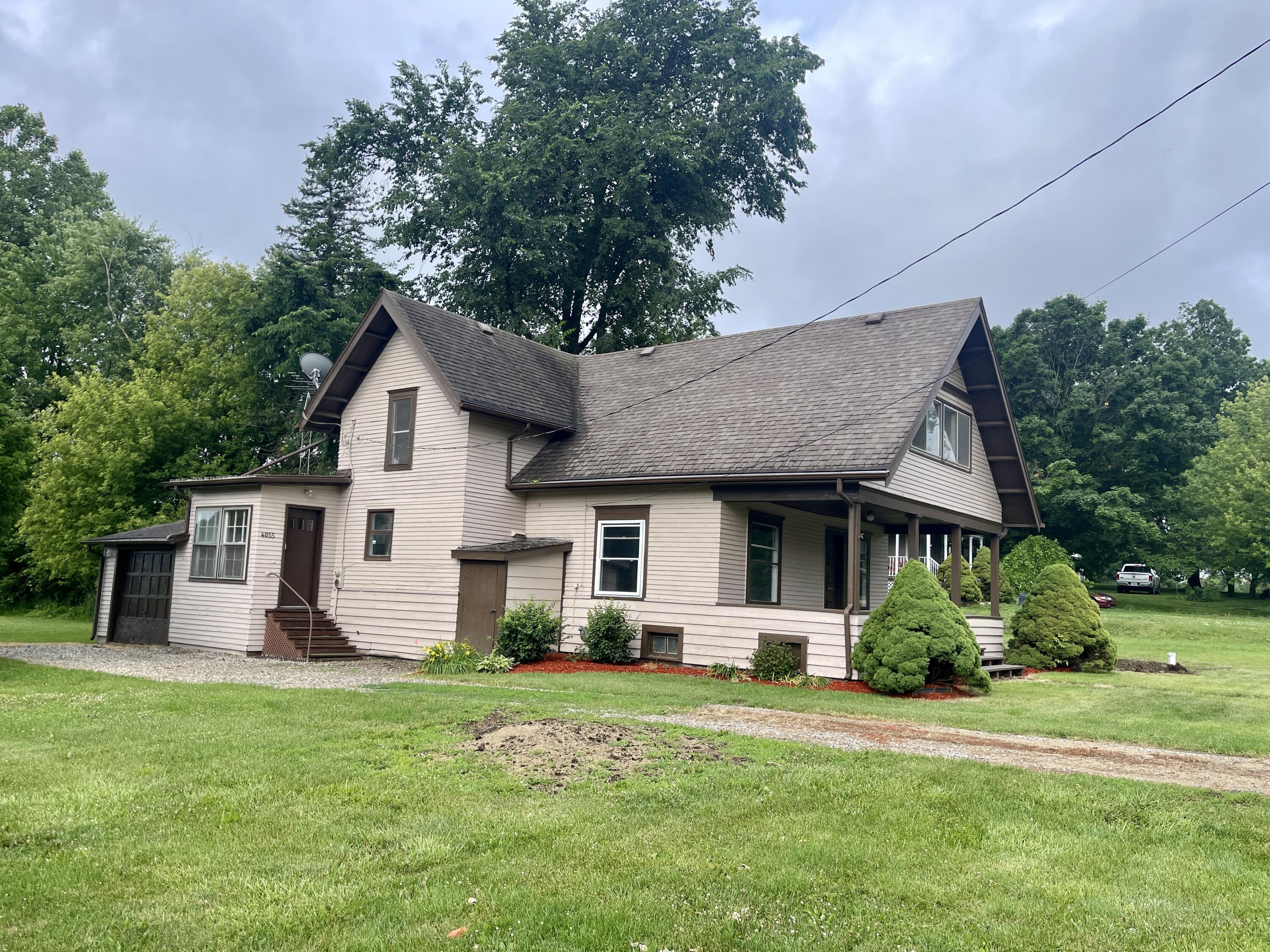 4055 West Monroe Road Alma, MI 48801 - Photo 3 of 31 IMG_6494