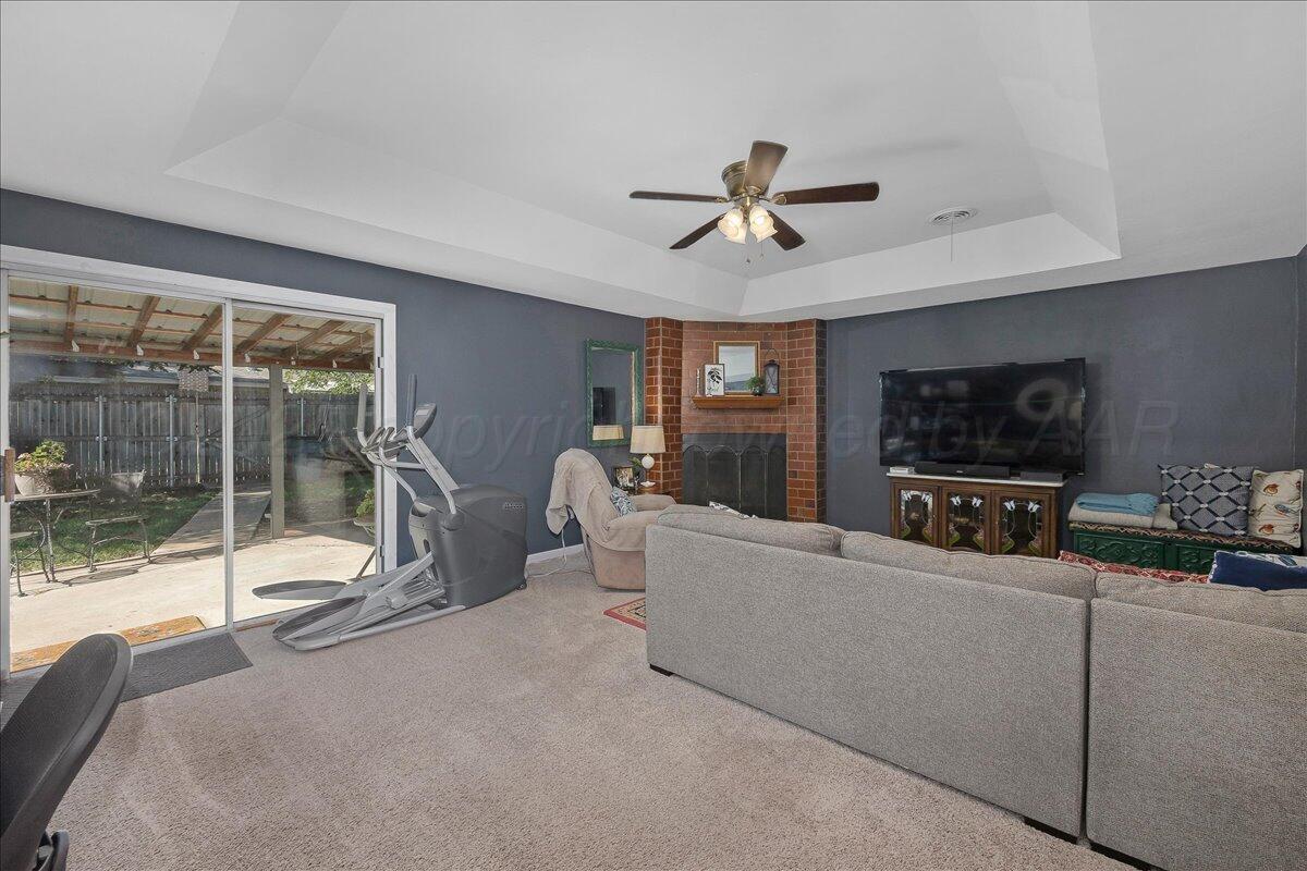 4112 Tucson Drive Amarillo, TX 79109 - Photo 13 of 26 4112 Tucson - Den 1