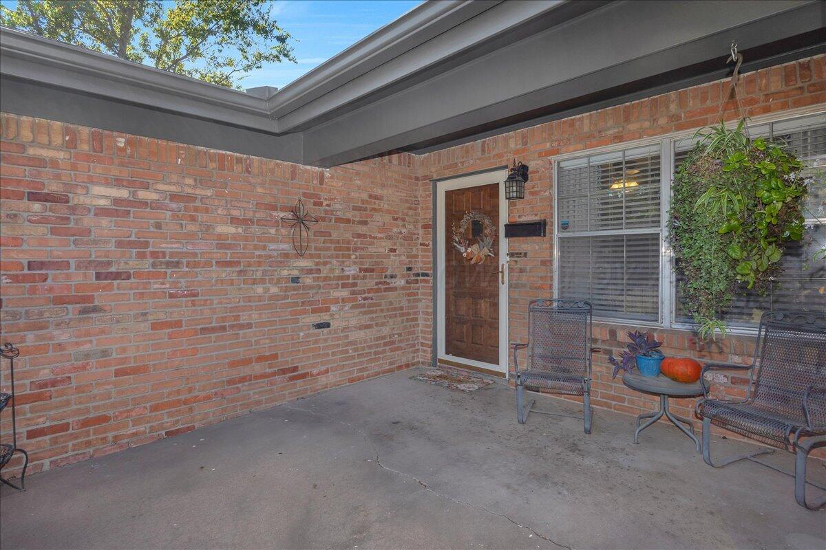 4112 Tucson Drive Amarillo, TX 79109 - Photo 2 of 26 4112 Tucson - Front Porch