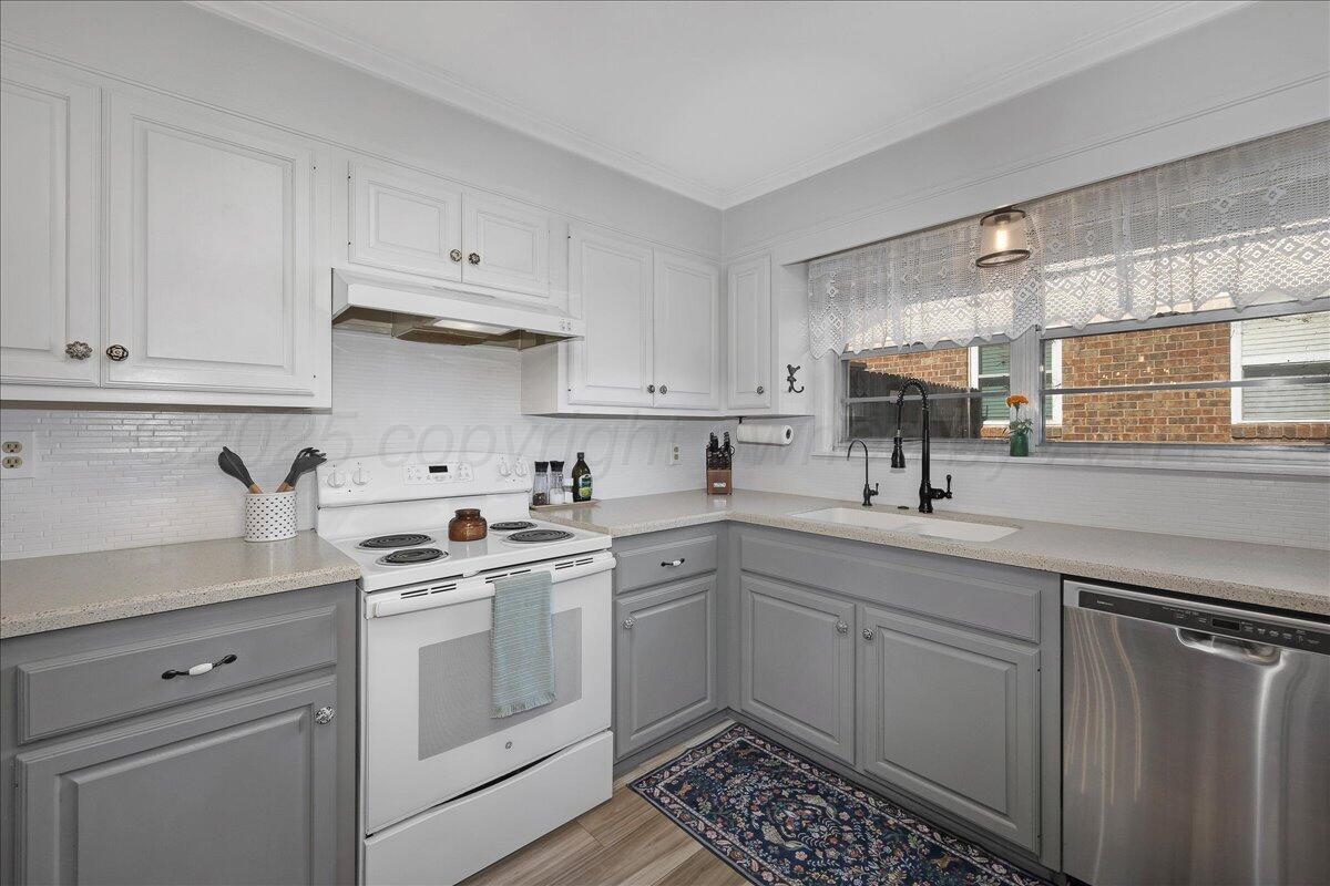 4112 Tucson Drive Amarillo, TX 79109 - Photo 6 of 26 4112 Tucson - Kitchen 3