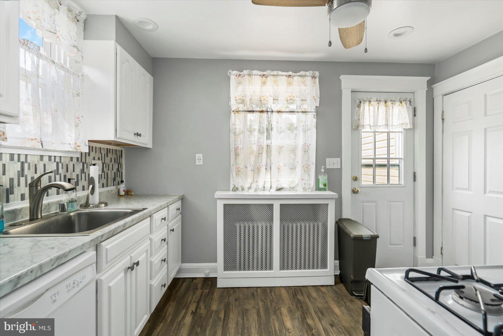 8318 Beryl Road Parkville, MD 21234 - Photo 13 of 36 Gallery Image 13