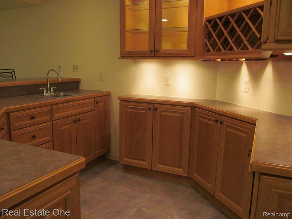856 Green View Court, Unit 1 Rochester, MI 48307 - Photo 33 of 38