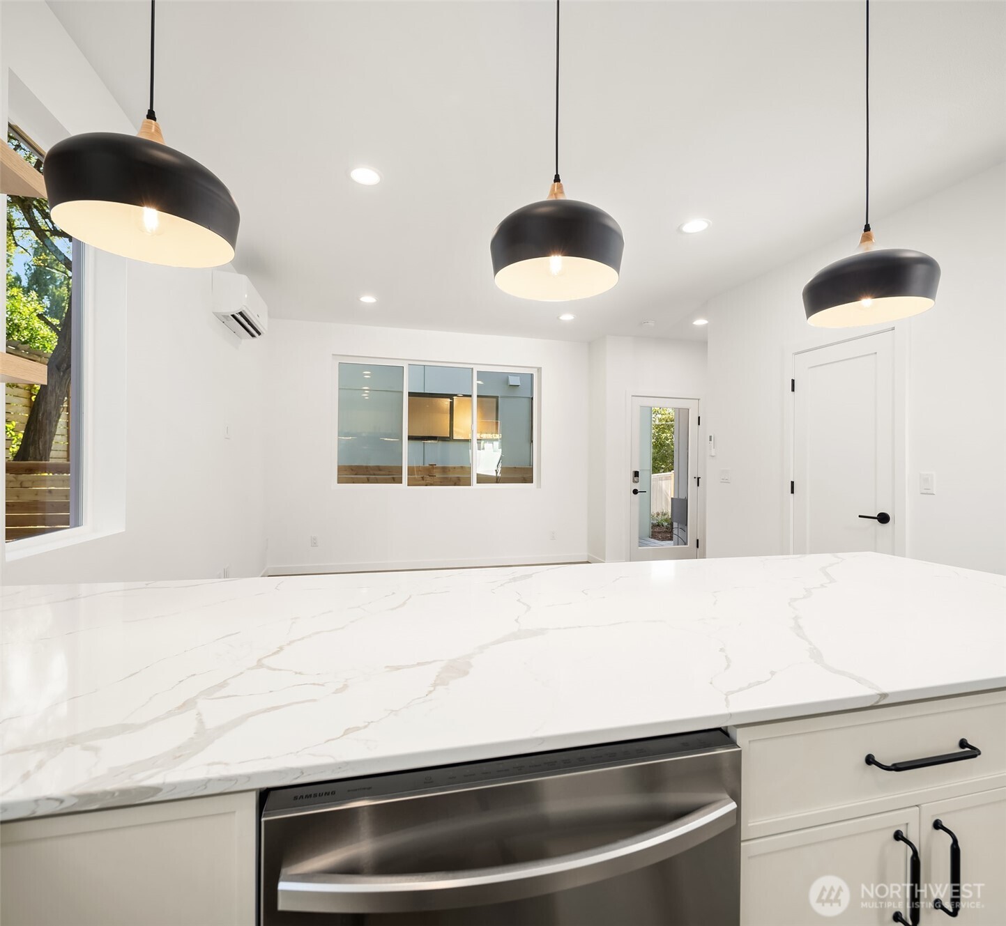 3444 Northwest 65th Street Seattle, WA 98117 - Photo 13 of 38