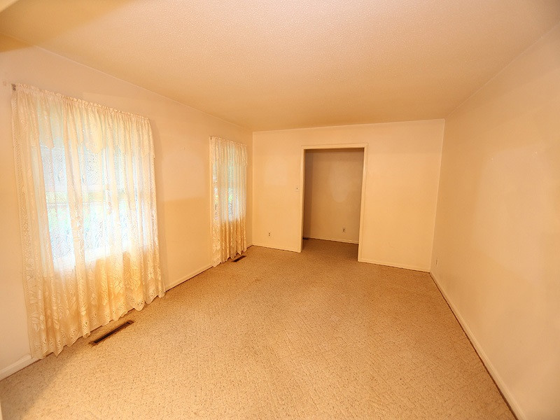 3625 Cole Mill Road Durham, NC 27712 - Photo 3 of 13 Living Room