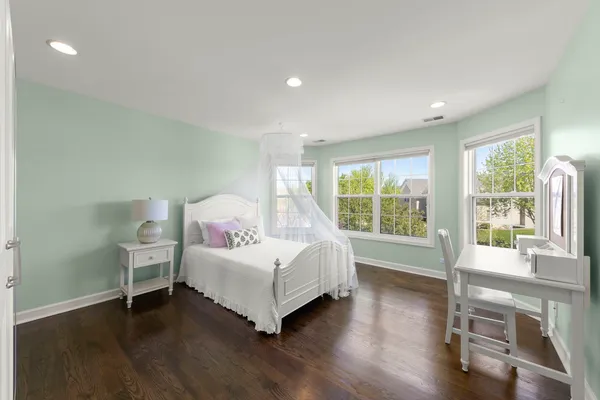 $1,189,000 | 318 Erie Circle, Bloomingdale, IL 60108