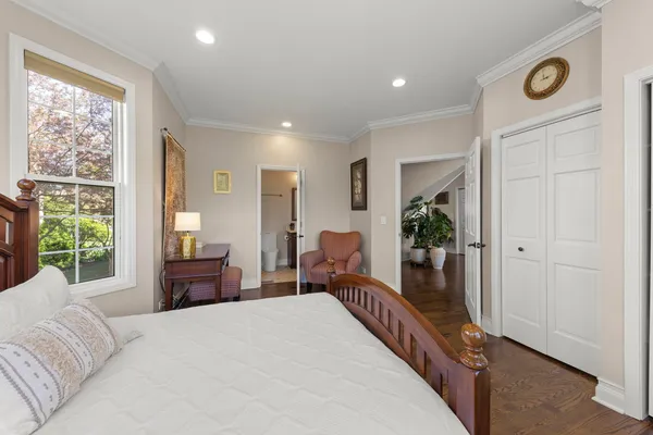 $1,189,000 | 318 Erie Circle, Bloomingdale, IL 60108
