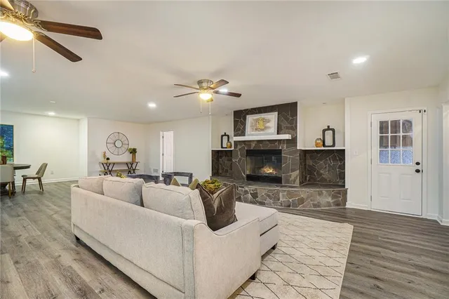 $1,099,000 | 201 Windflower Court, Canton, GA 30115