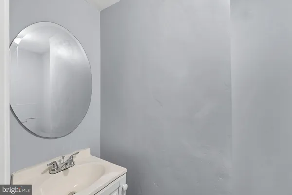 $1,500 | 749 South Woodington Road, Baltimore, MD 21229