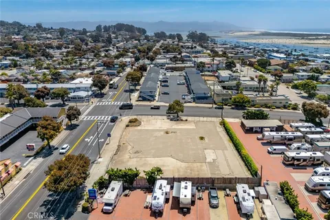 $1,075,000 | 1111 Main Street, Morro Bay, CA 93442