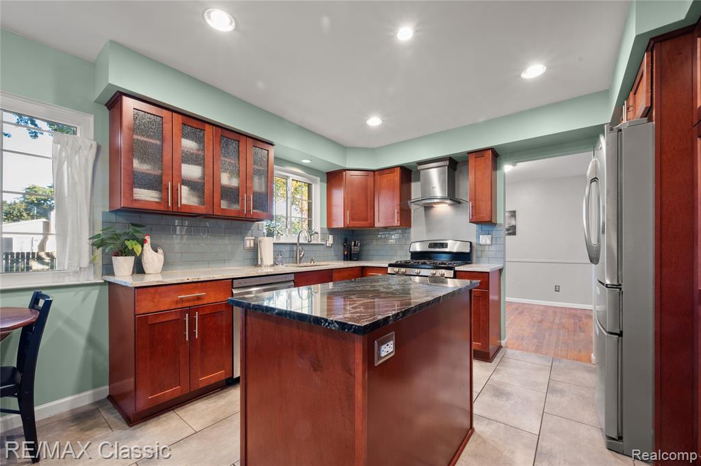 38540 Five Mile Road Livonia, MI 48154 - Photo 6 of 31 Gallery Image 6
