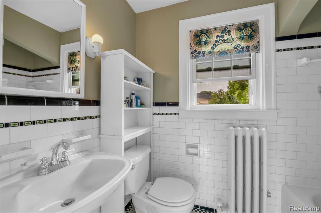 1365 Harvard Road Grosse Pointe Park, MI 48230 - Photo 29 of 44
