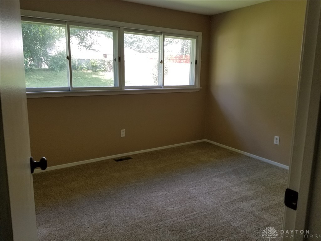 4305 Wehner Road Kettering, OH 45429 - Photo 11 of 18