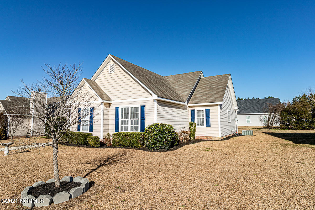 1934 Bridgewood Road Rocky Mount, NC 27804 - Photo 2 of 44 IMG_5347