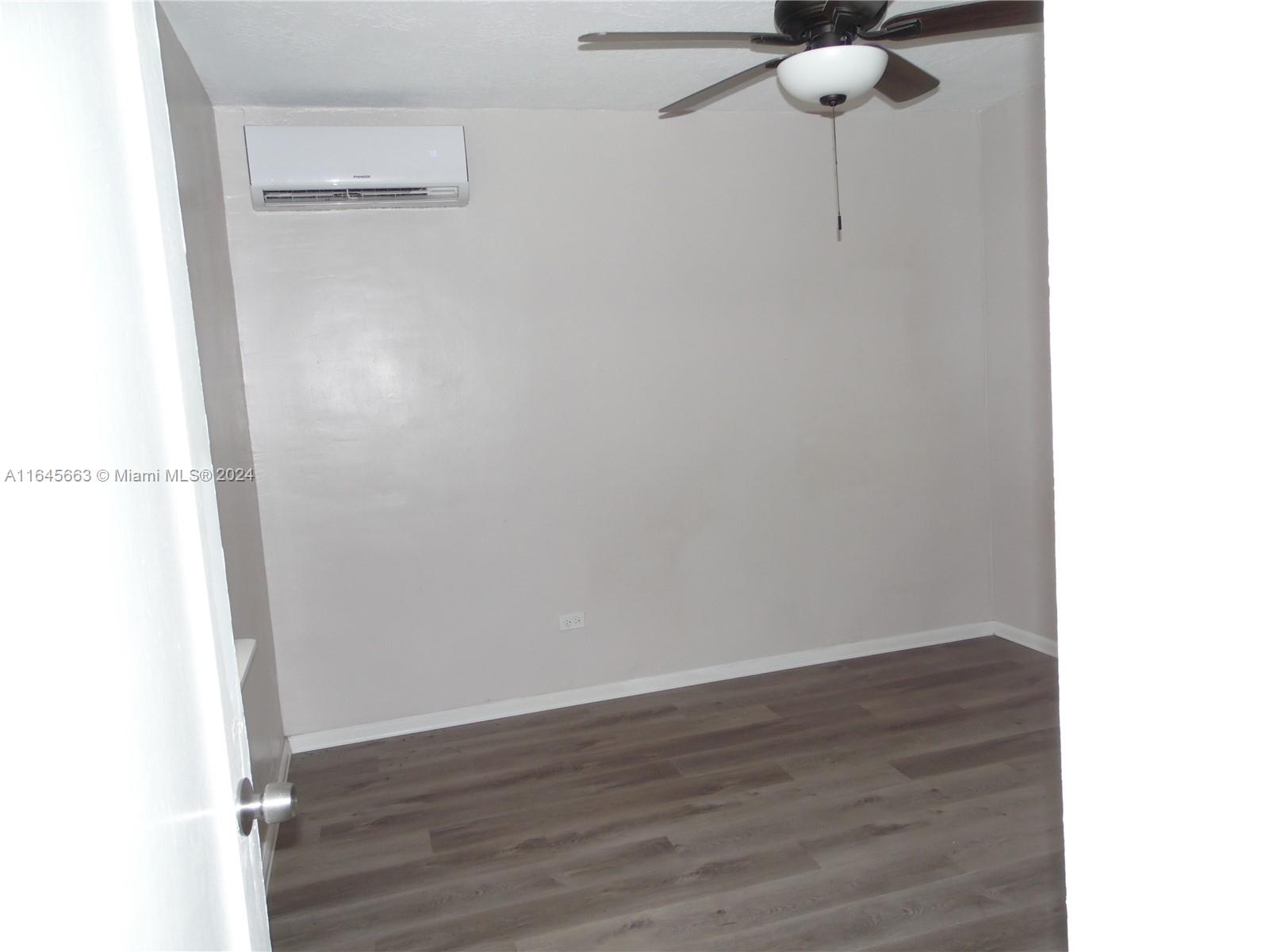 15498 Harding Lane Homestead, FL 33033 - Photo 12 of 24 Gallery Image 12